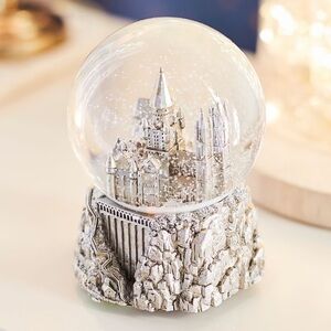 Harry Potter Snow Globe by PBTeen